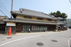 中山道「鳥居本宿」の有川製薬