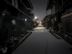 雪夜の高山　三之町