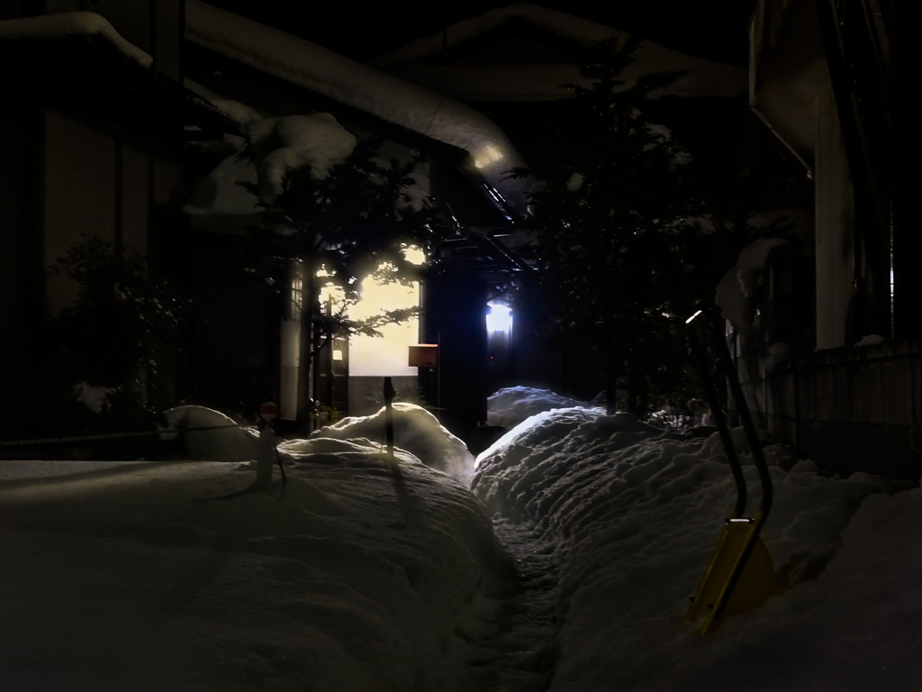雪国の夜