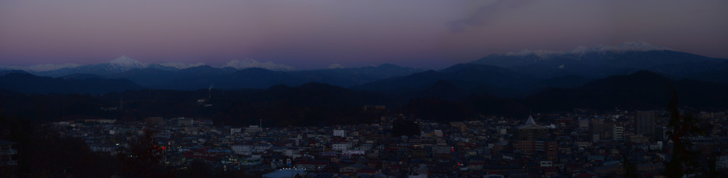 北アルプスの見える町