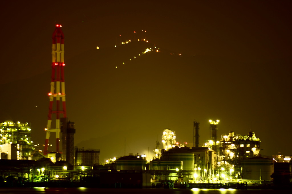 工場地帯の夜景