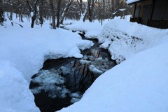 戸隠奥社入り口付近の小川