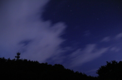 星空と流れる雲