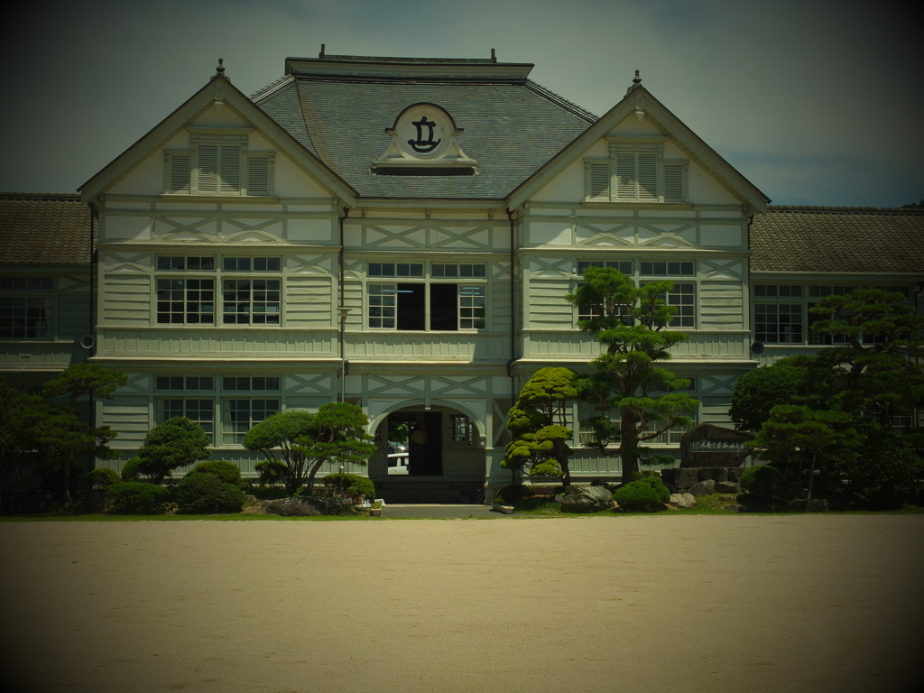 真庭市立遷喬小学校