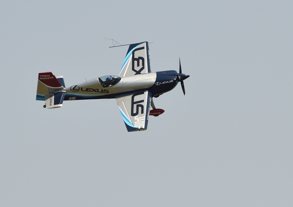 _アクロバット飛行の室屋さん