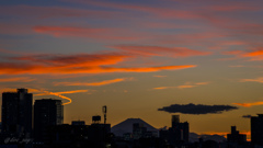 台風一過の夕焼け富士