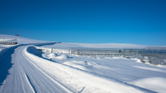 雪山、山道、上り路