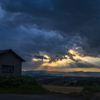 丘から望む夕陽。