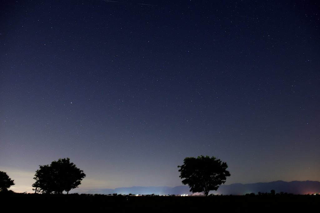 晴れた日の夜は・・・（河川敷にて）