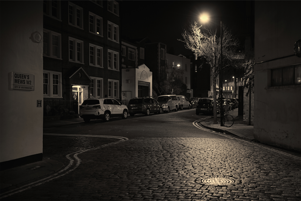 queen's mews