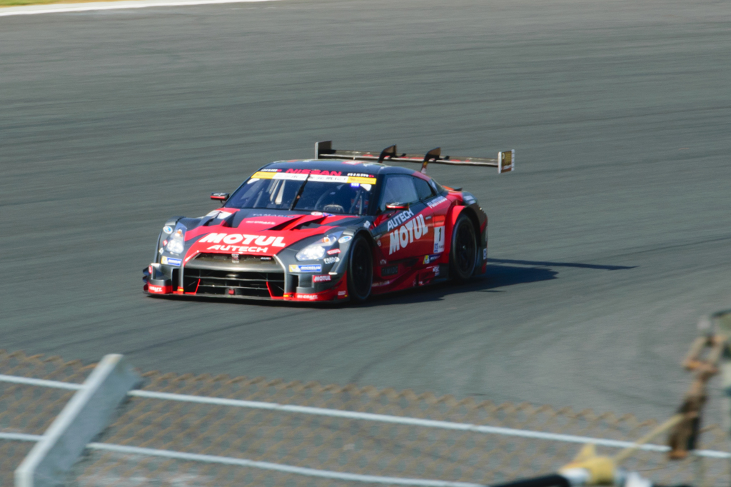 #1 MOTUL AUTECH GT-R