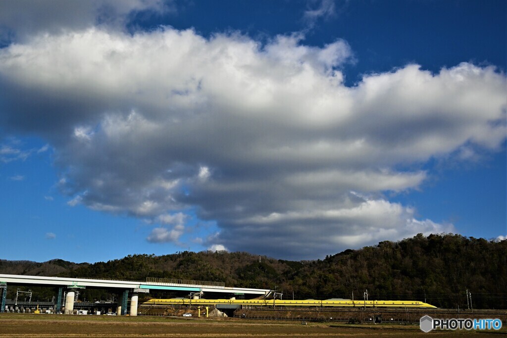 不思議な雲の下