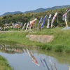 二列に並んで