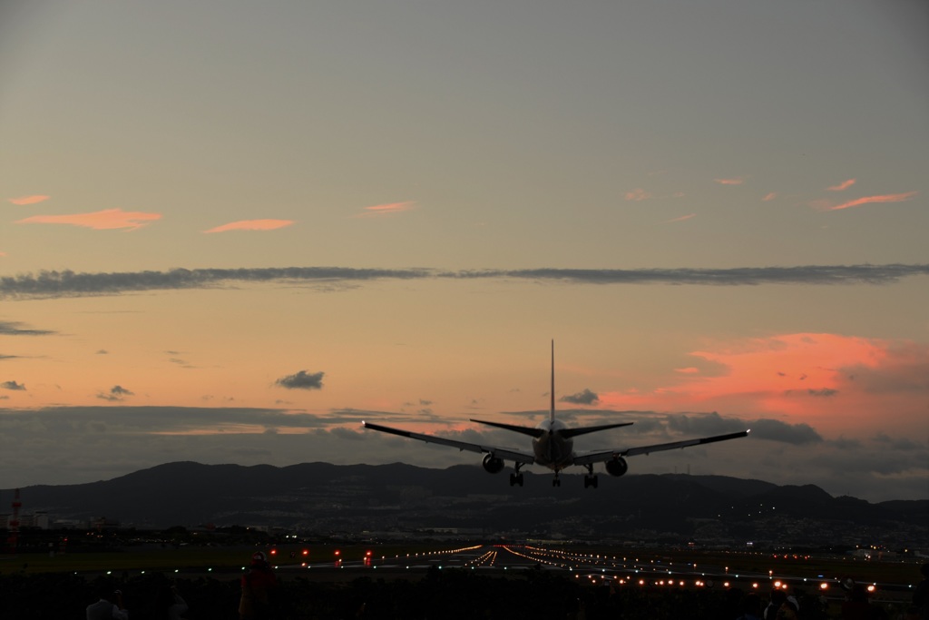 茜空の着陸