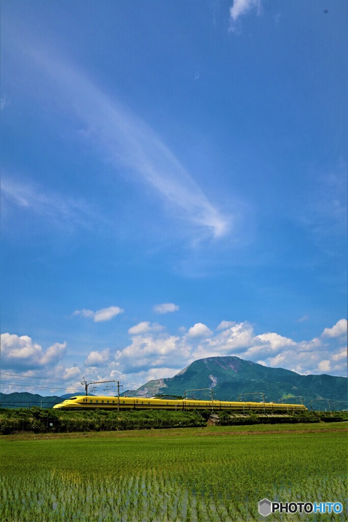 皐月色の空