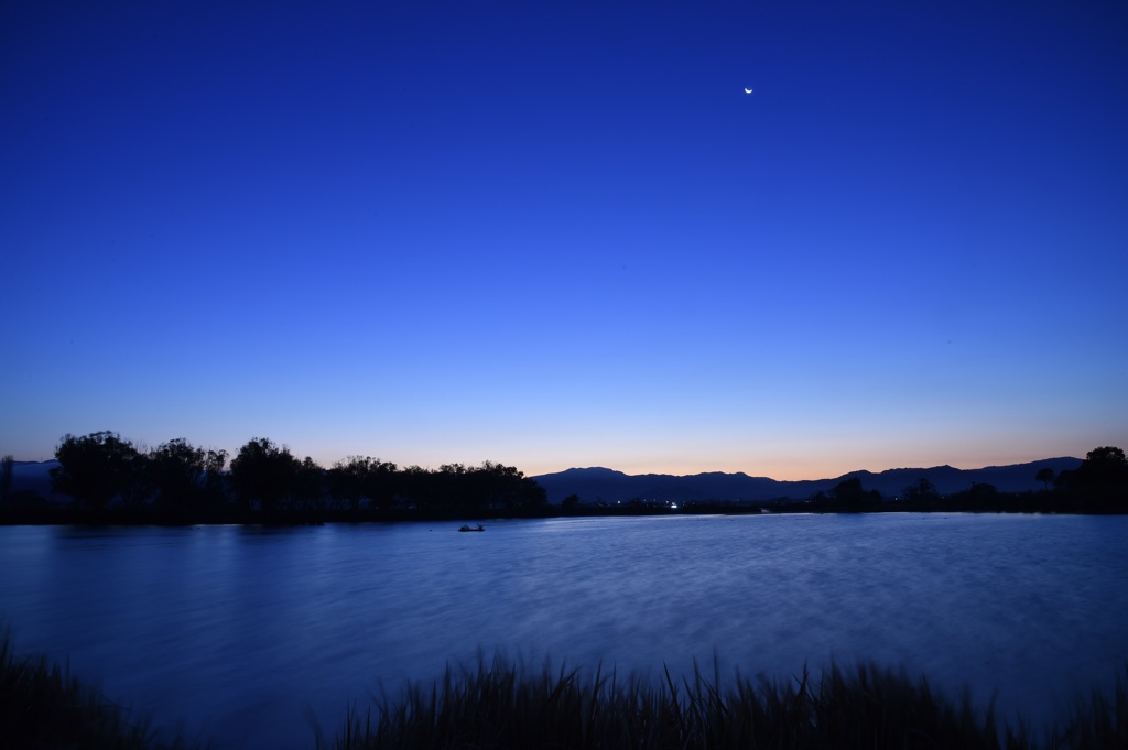 ほんのりと夜明け前
