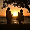 母子の夕景