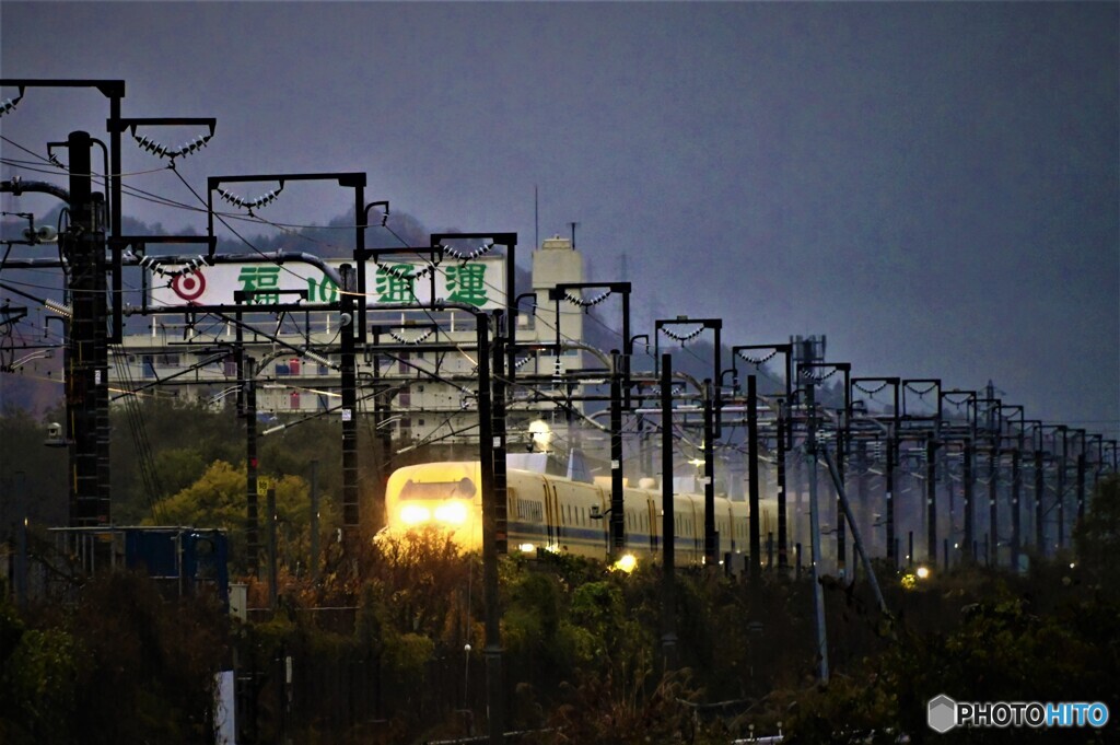 雨中のドクターイエロー！