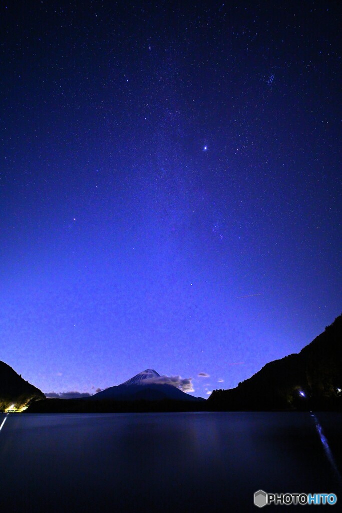 精進湖星景