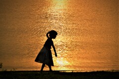 湖畔の少女