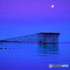 夜明け前の満月