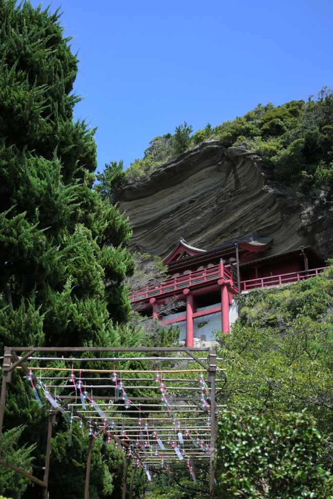 崖観音