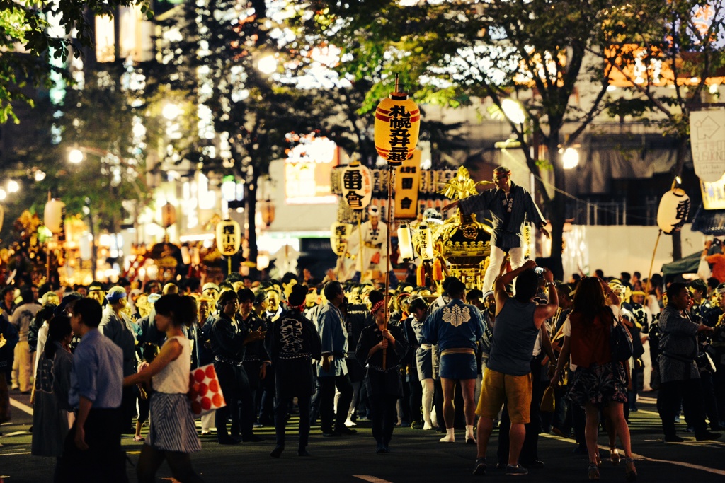 すすきの祭り.1