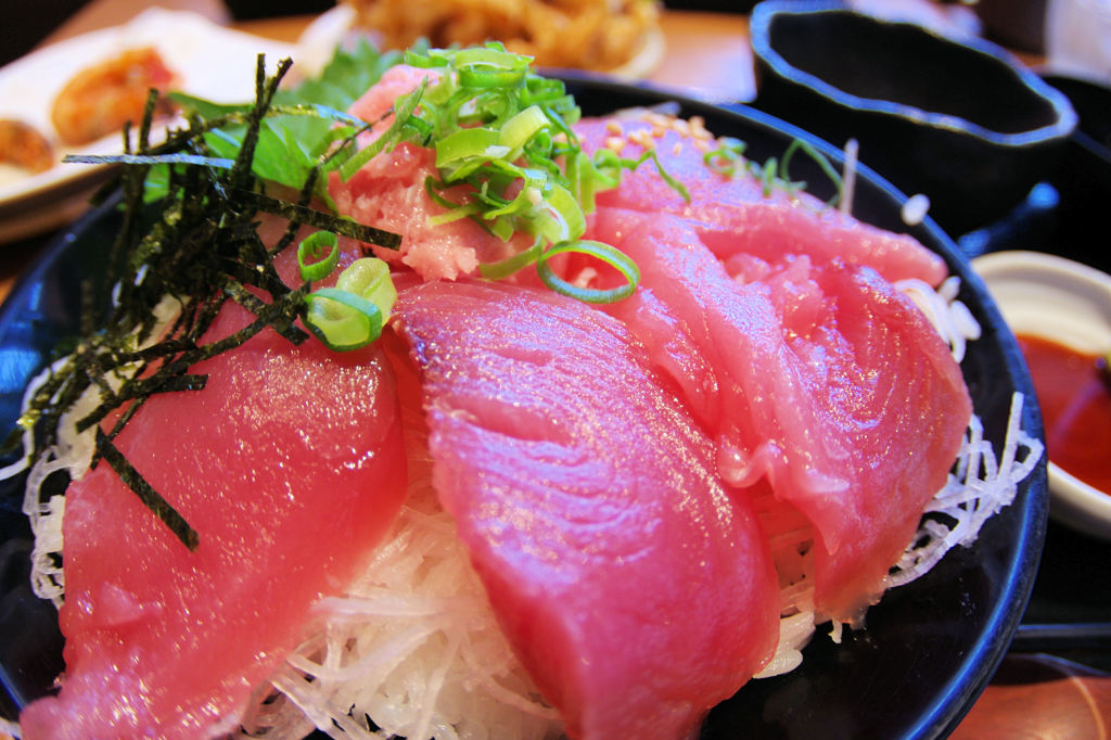 鉄火丼、ハーフサイズ