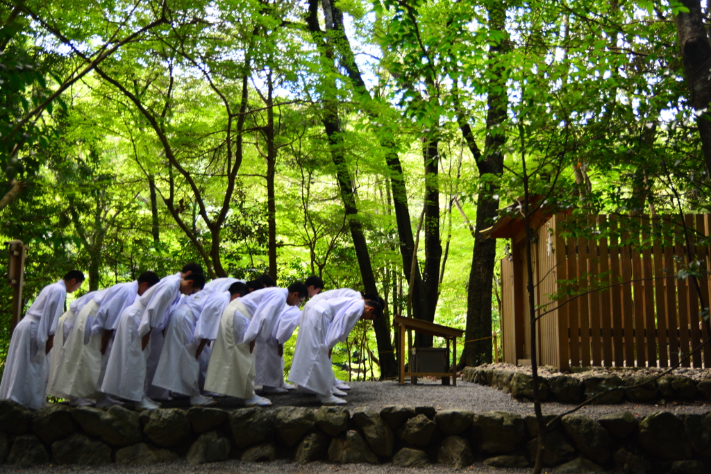 お伊勢さん紀行　瀧祭神にぺこり