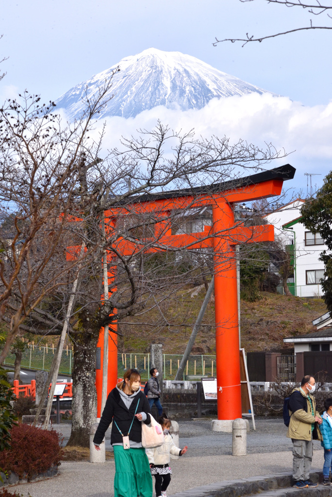 鳥居と富士山