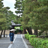 雨の日には雨の中を