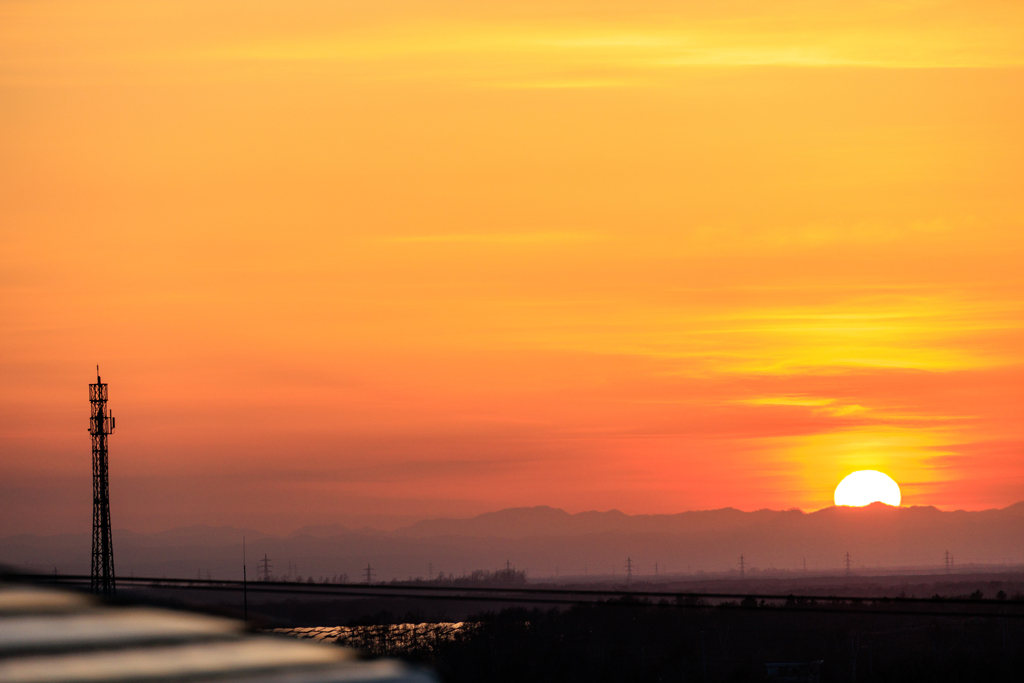 釧路湿原に沈む夕陽。