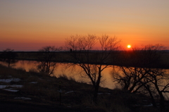 夕陽と新釧路川。