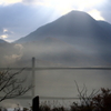 雲の切れ目から＜徳山ダム＞