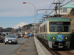 江ノ電と富士山