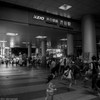 夏休み‥夜の駅前