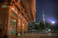 浅草寺の夜