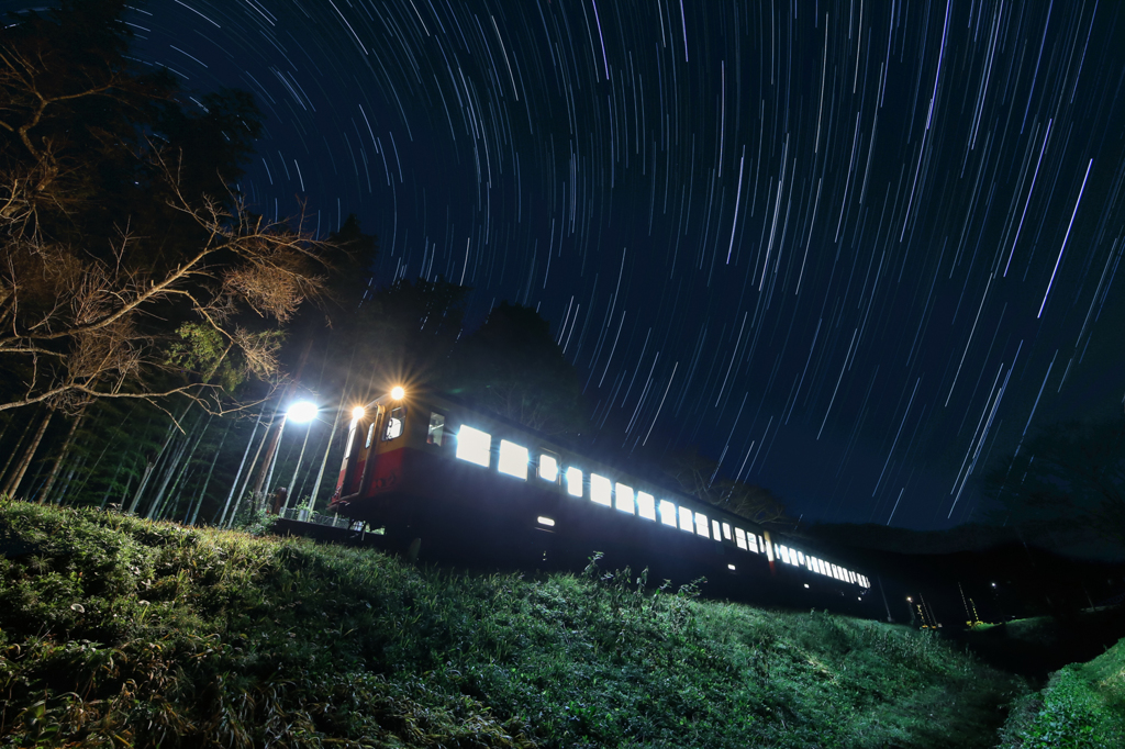 秘境駅にて～星空列車