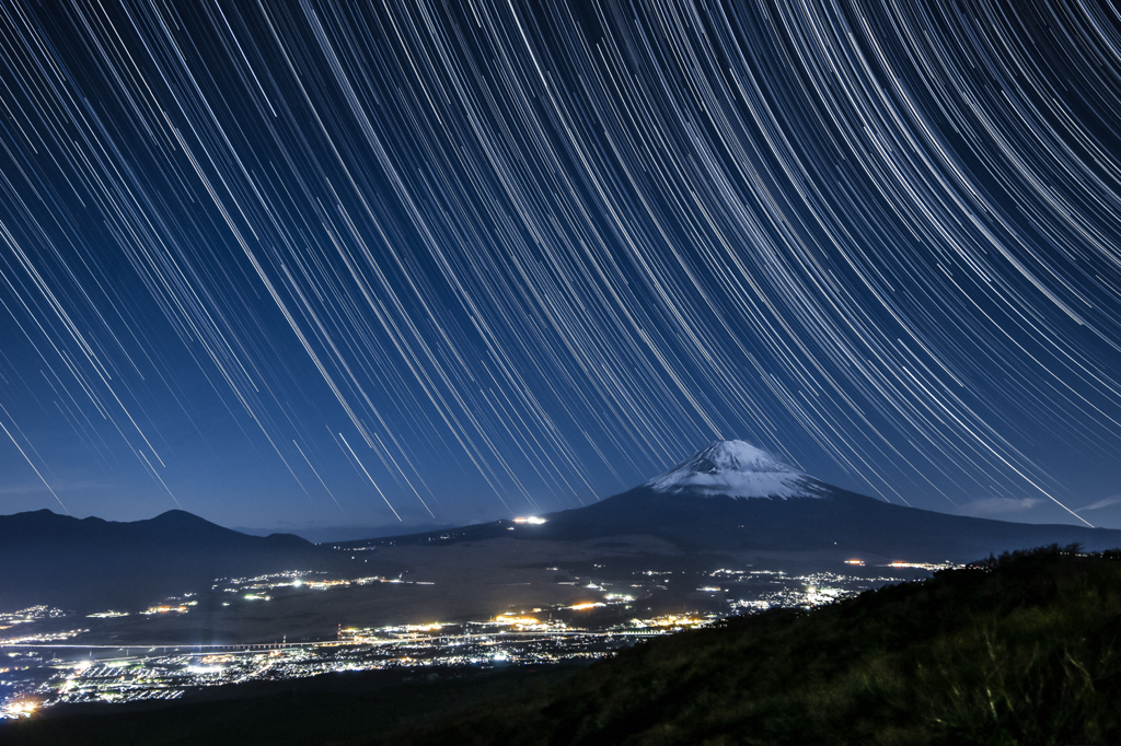 富士と星空