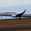 B737
