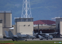 F18&V22
