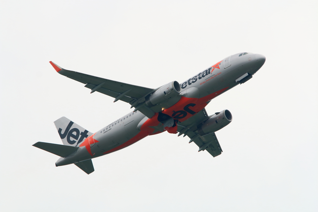離陸A320