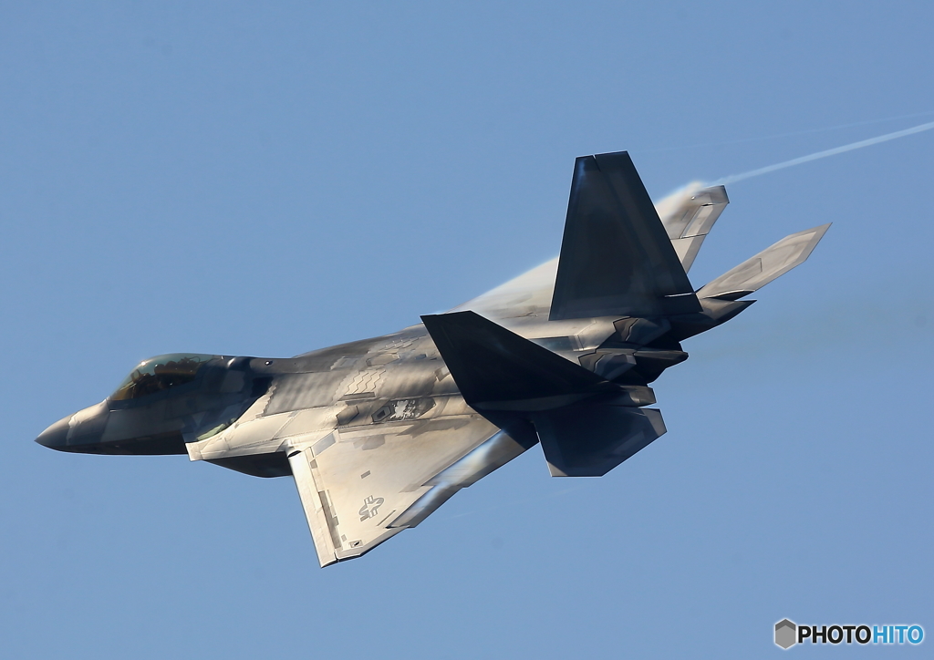 F22 (2)