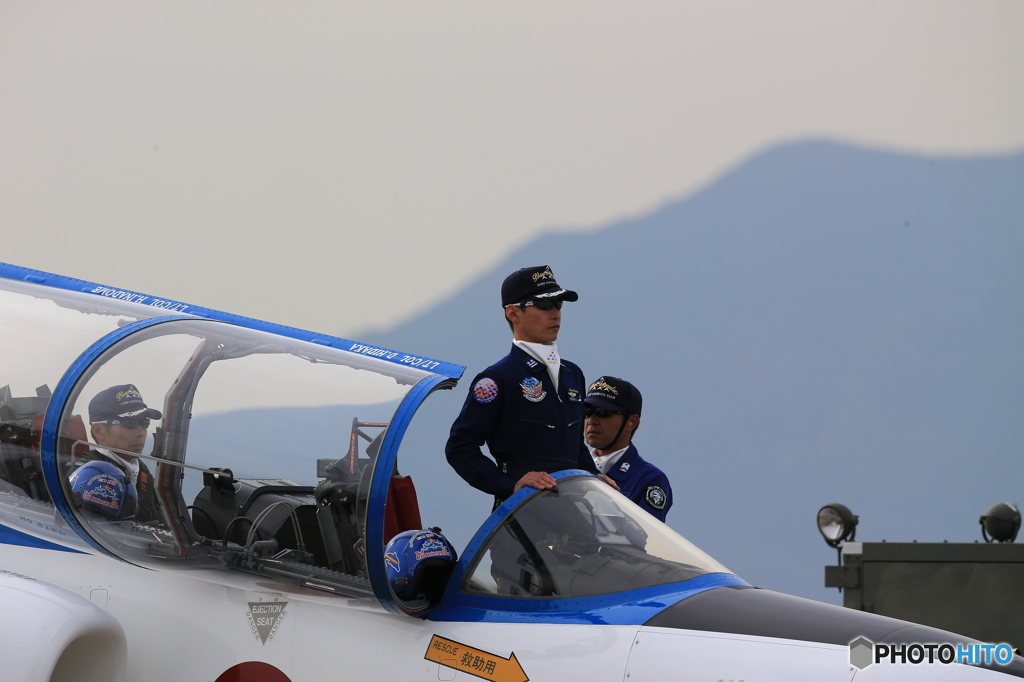 1番機機長
