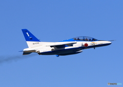 ブルー