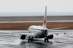 RWY07へ