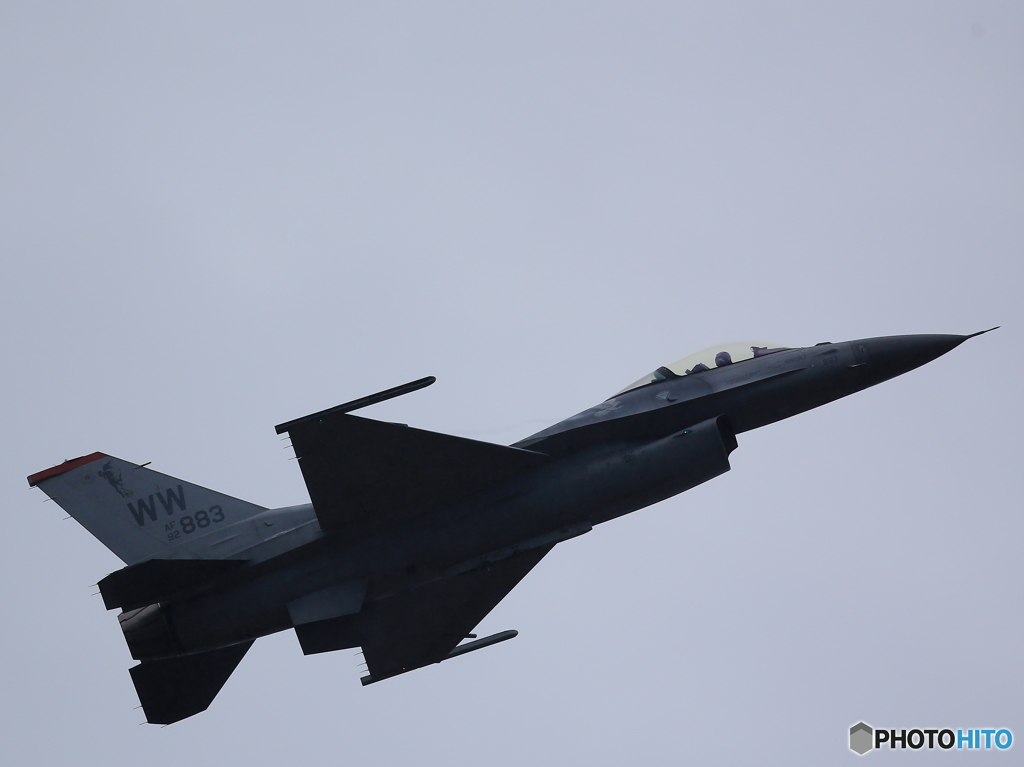 F16 (2)