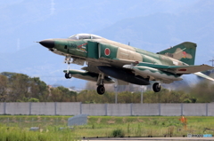 F4