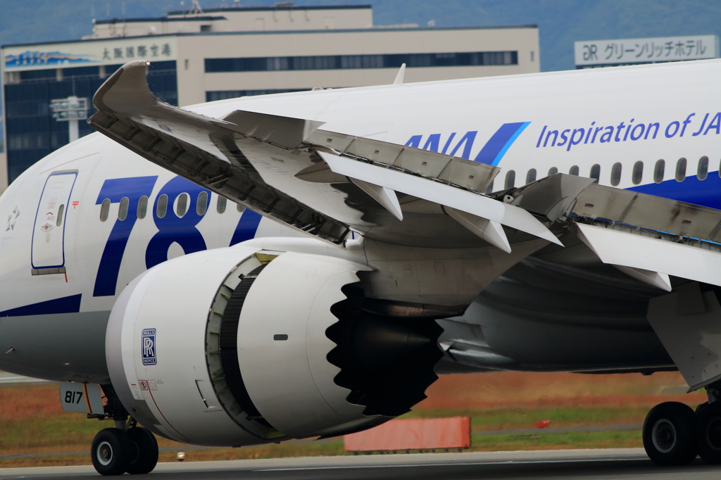 B787