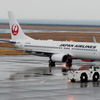 B737
